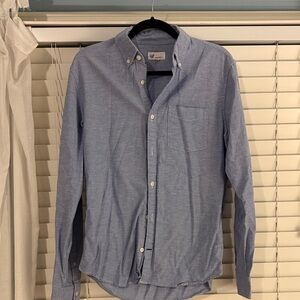 GAP Men's Casual Light Blue Button-Down Shirt